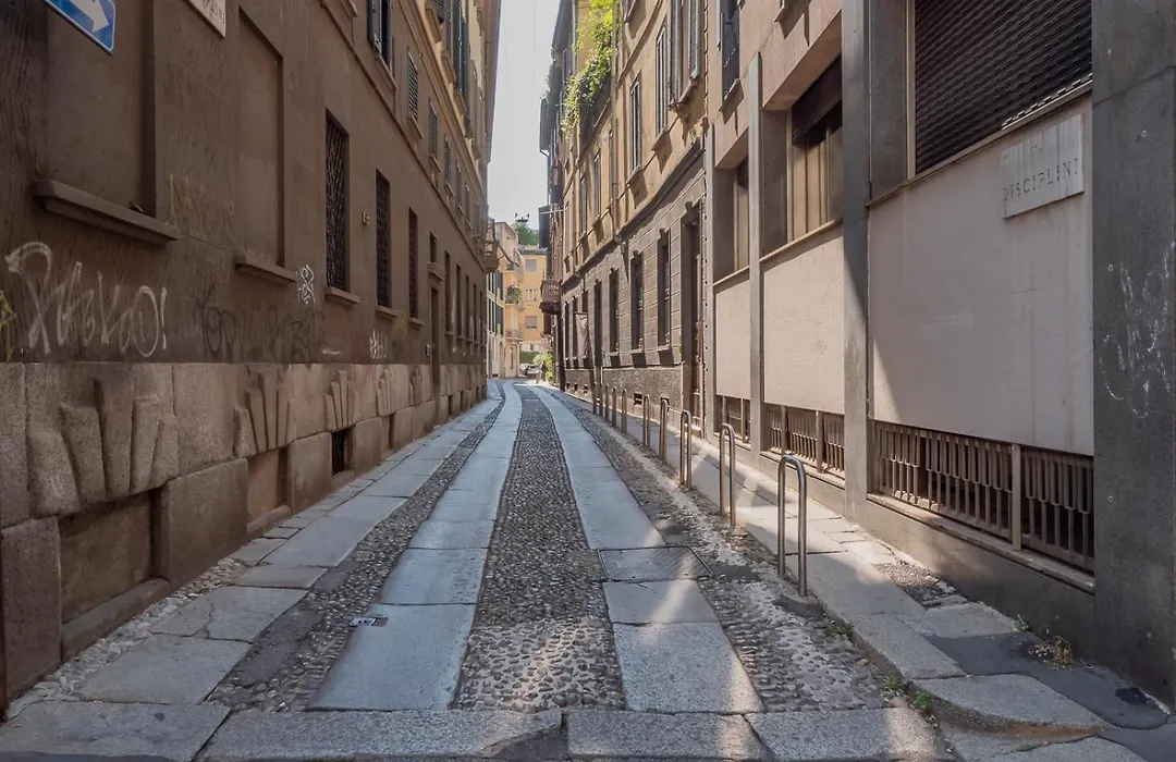 Italstay - Disciplini Apartment -10 Min Dal Duomo-1